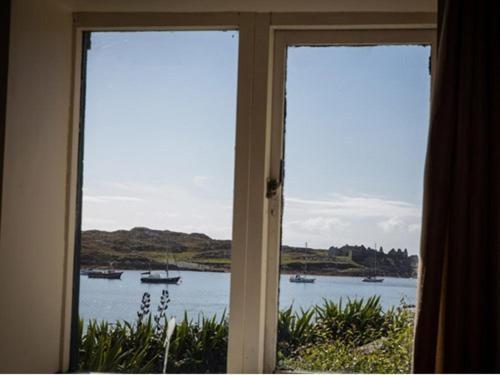The Beach, Days Bar And B&B Inishbofin Oda fotoğraf
