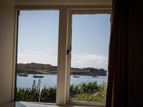 The Beach, Days Bar And B&B Inishbofin Oda fotoğraf